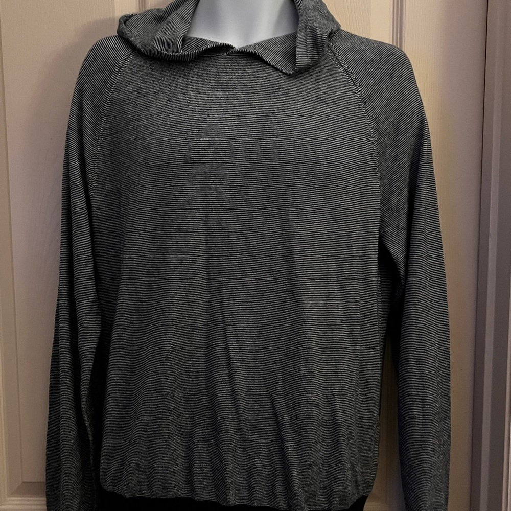 Banana Republic long sleeve top -Men Medium-Soft  Cotton/Rayon/Nylon-Like new